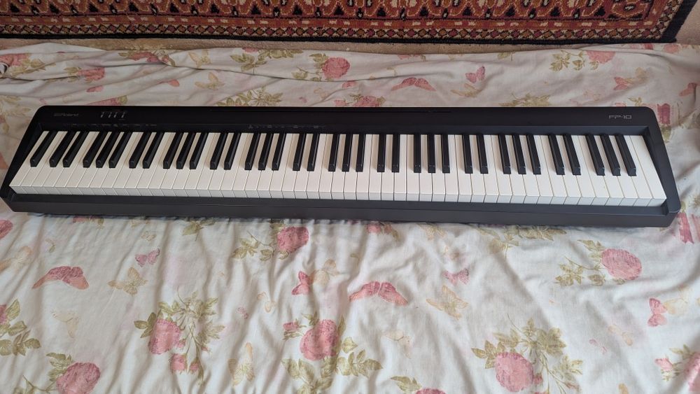 Піаніно Roland FP-10