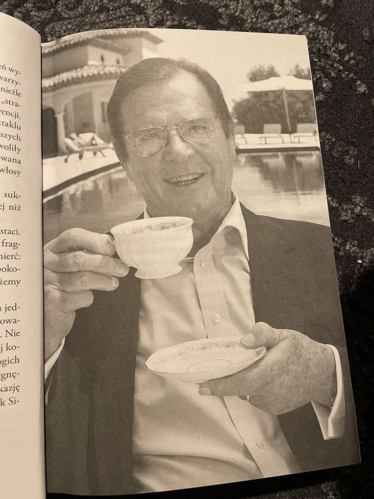 Książka Ostatni z żywych Roger Moore