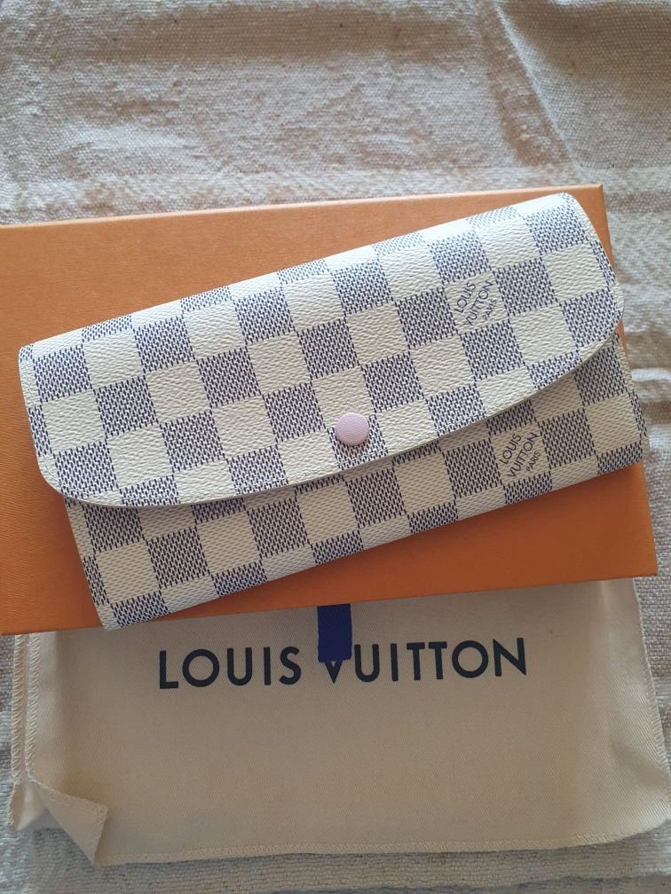 Louis Vuitton Emilie