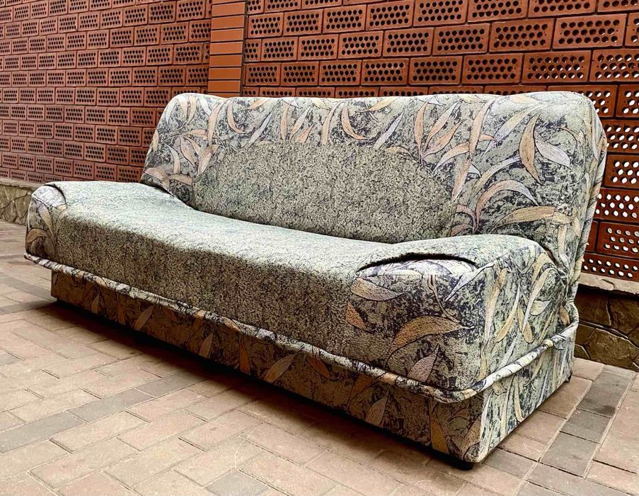 Компактний, стильний диван-ліжко "Алекс"  в НОВОМУ стані.