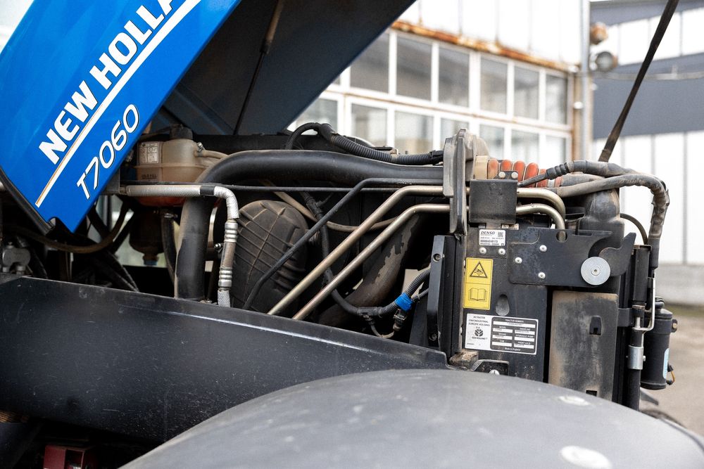 Трактор New Holland t7060