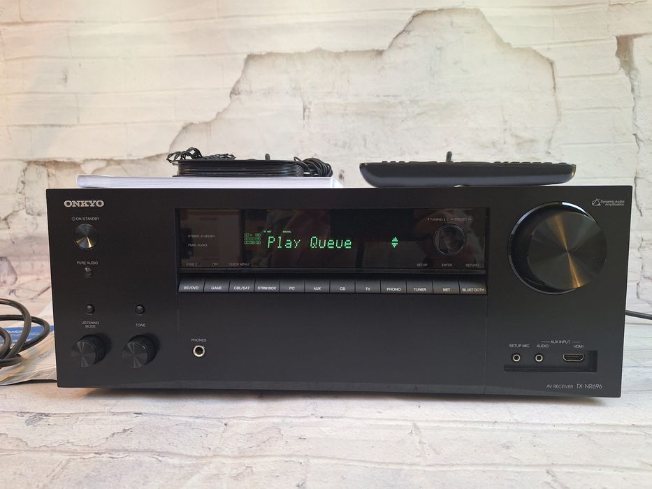 7.2  Onkyo Tx-nr696  Wi-fi BT THX 4k/60p HDR Atmos Vtuner google Sonos