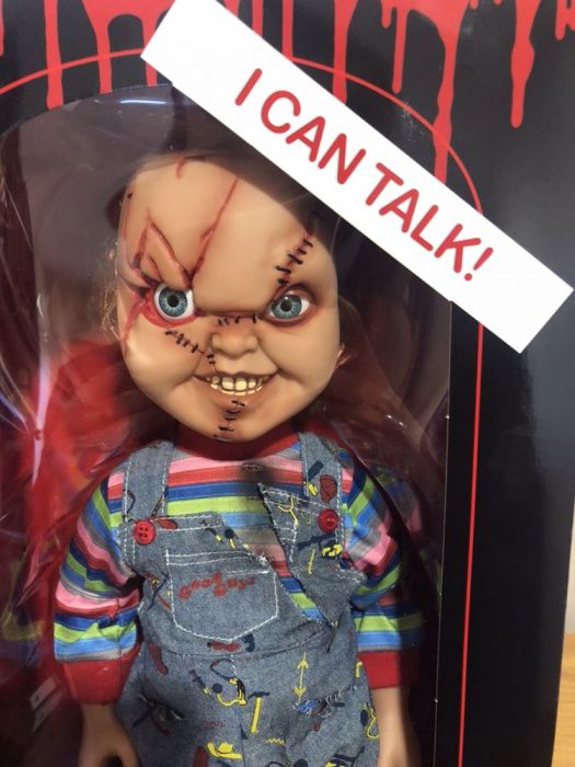 Chucky oficial da Mezco figura