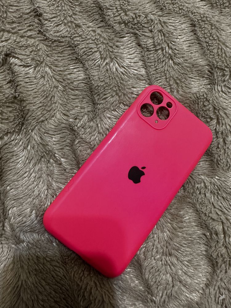 Чехлы на IPhone 11 Pro Max