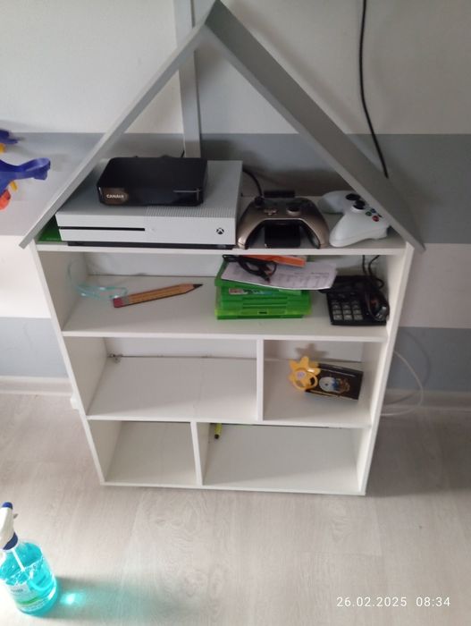 Regalik domek na zabawki
