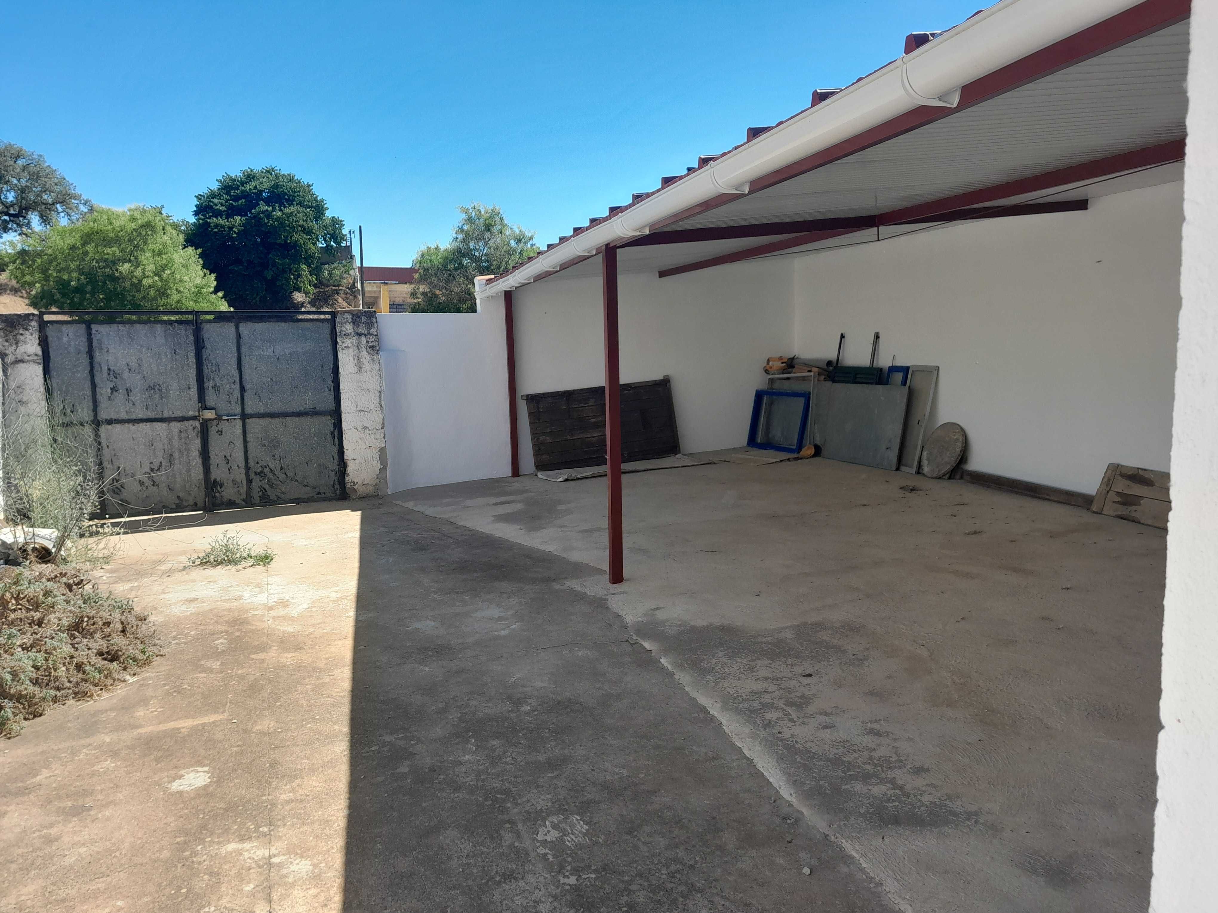 Moradia Pronta a Habitar  C/ quintal - Sobral da Adiça