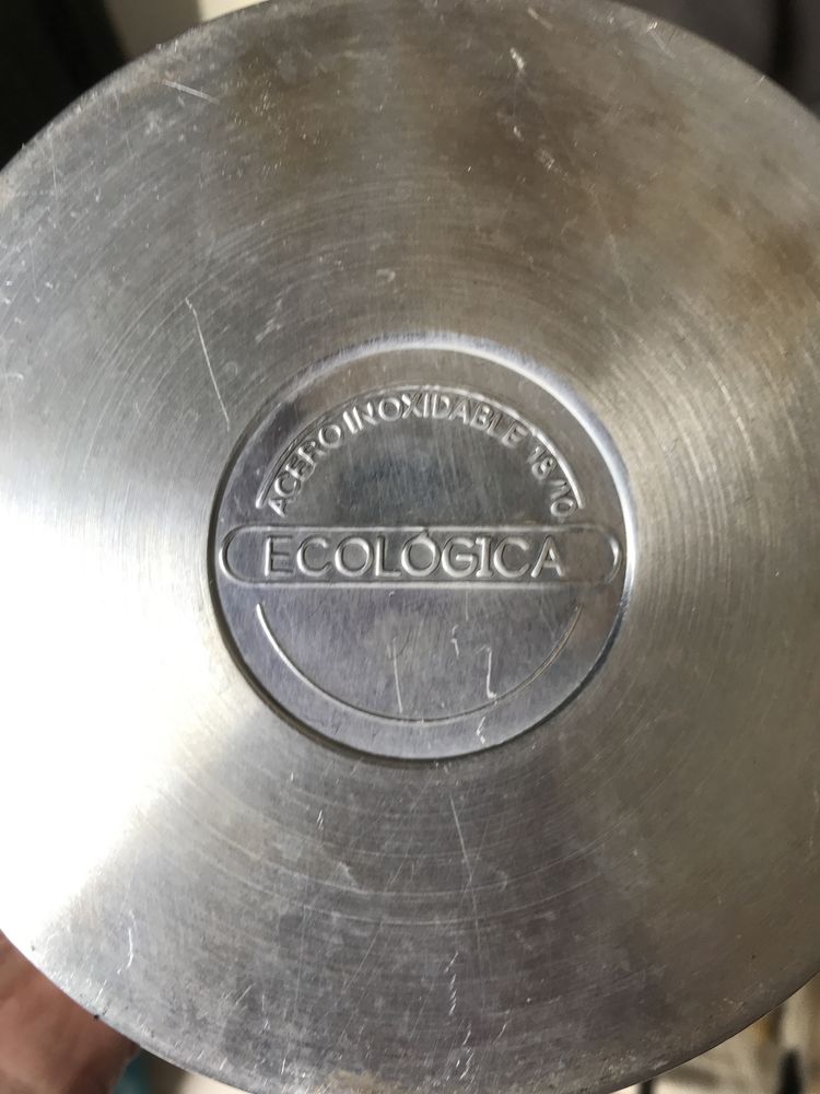 Vendo 3 panelas e caçarola de inox