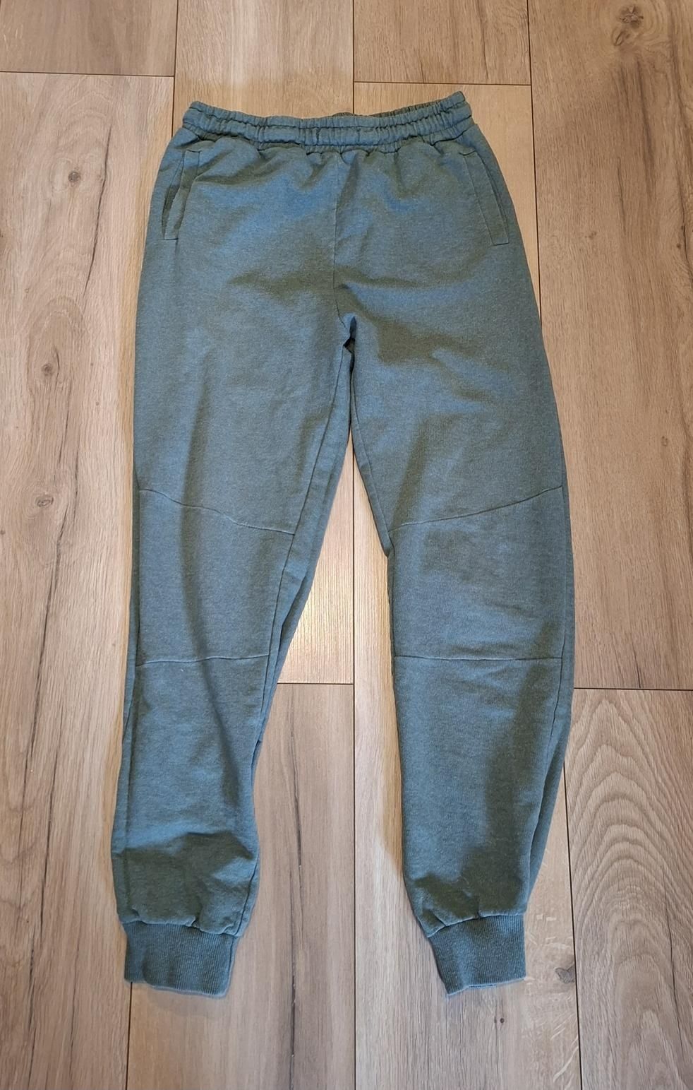 Spodnie dresowe 152 Sinsay
