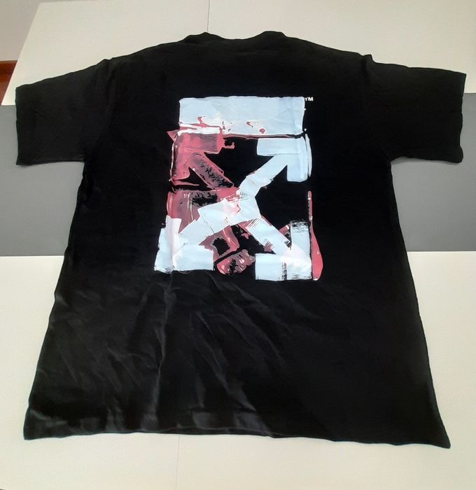 T shirt com estampagem