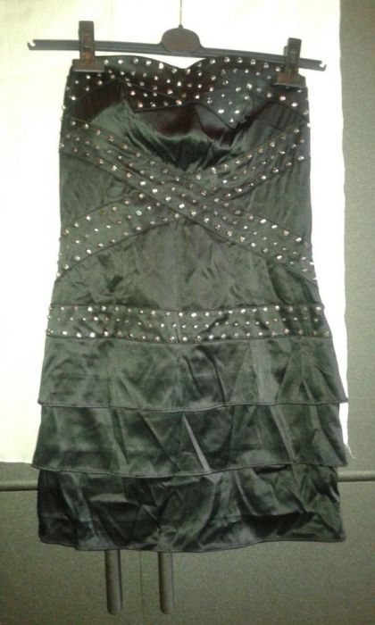 Czarna sukienka z nitami, rozmiar 36