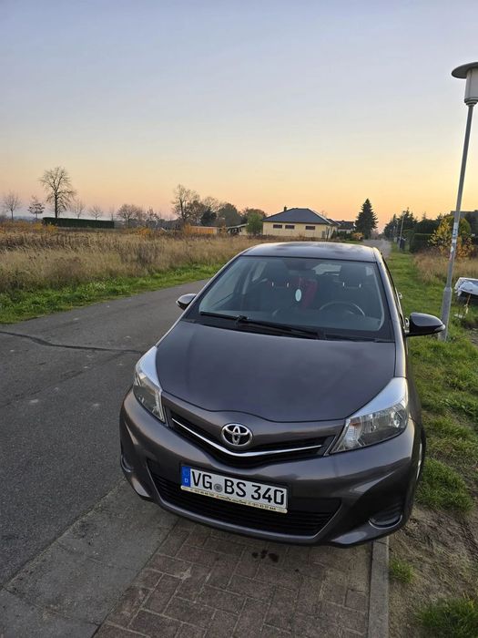Toyota Yaris Toyota Yaris 1.3 VVT-i 99 KM • Benzyna • 2014 r. • 120 000 km