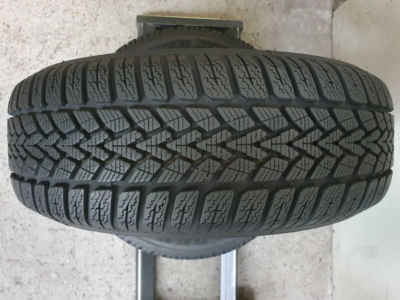 2x Dunlop Winter Response 2  185/60r15  7,8mm