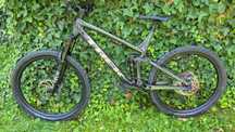 Jak nowy. 50km. TREK Remedy 8 rama XL, model 2023