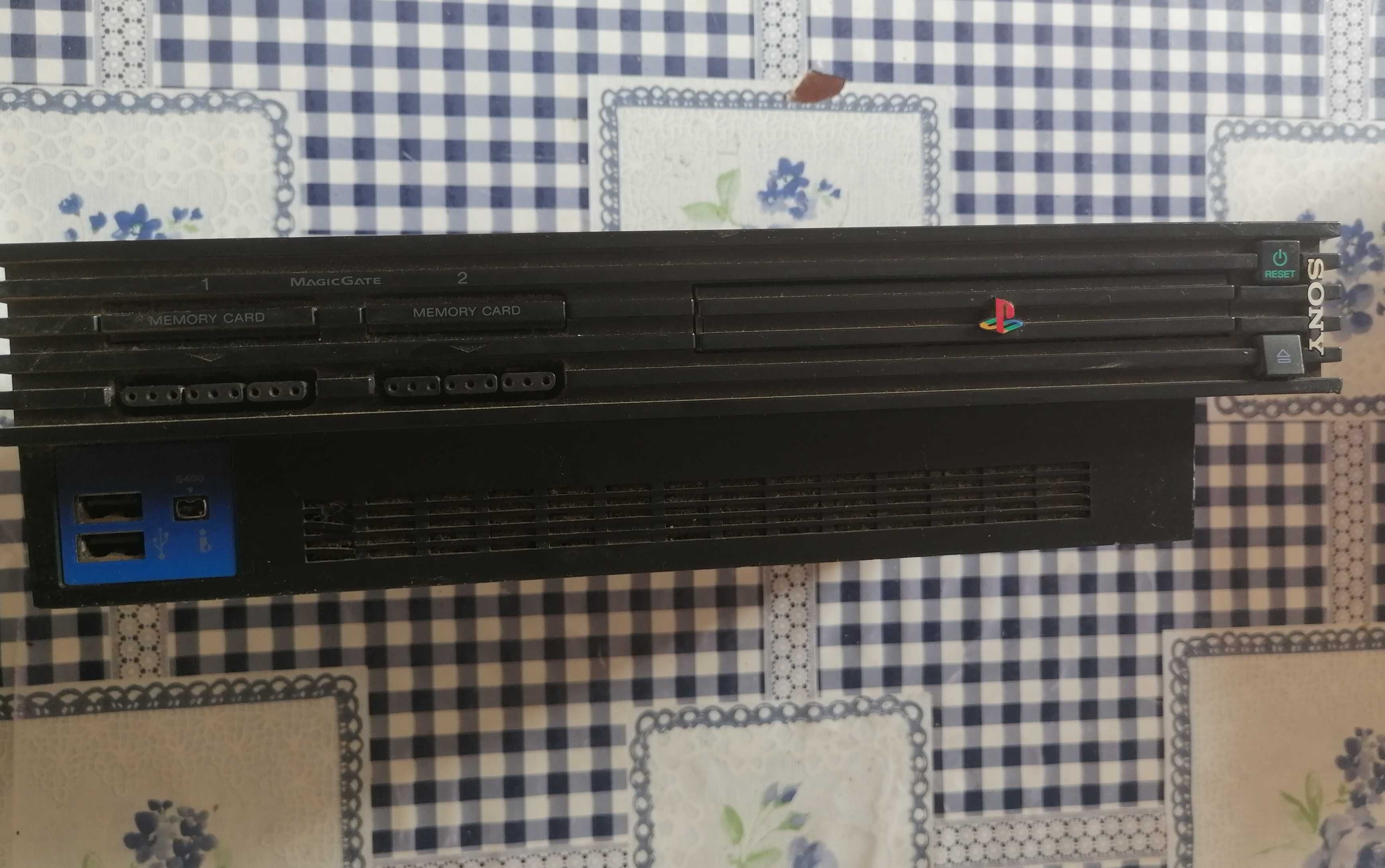 Playstation 2 sem comandos nem cabos de ligação