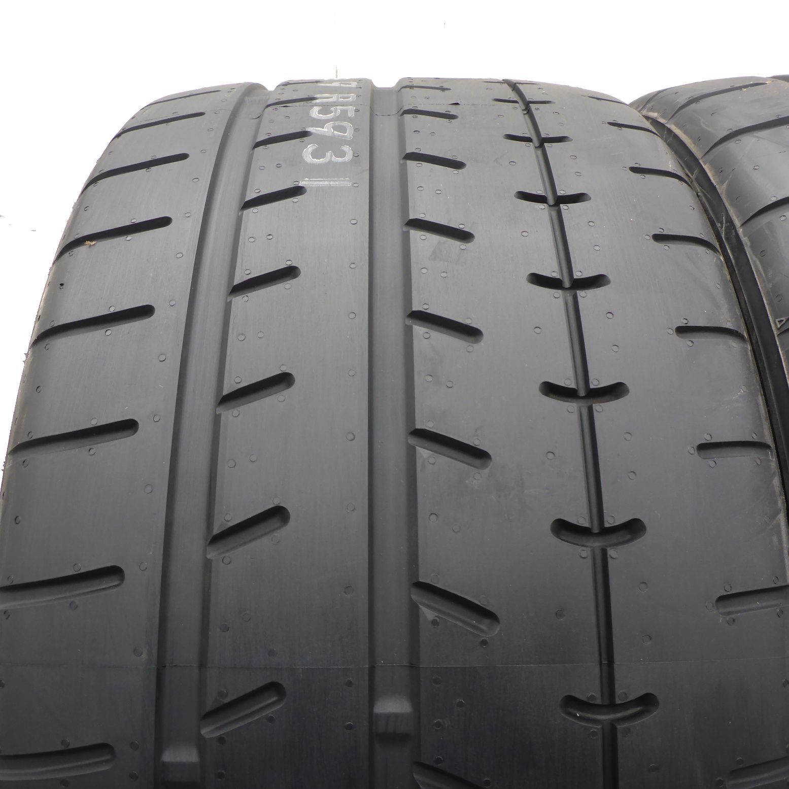 Opony 265/40/19 Yokohama 265/40R19 102Y XL Letnie 2021 Jak Nowe