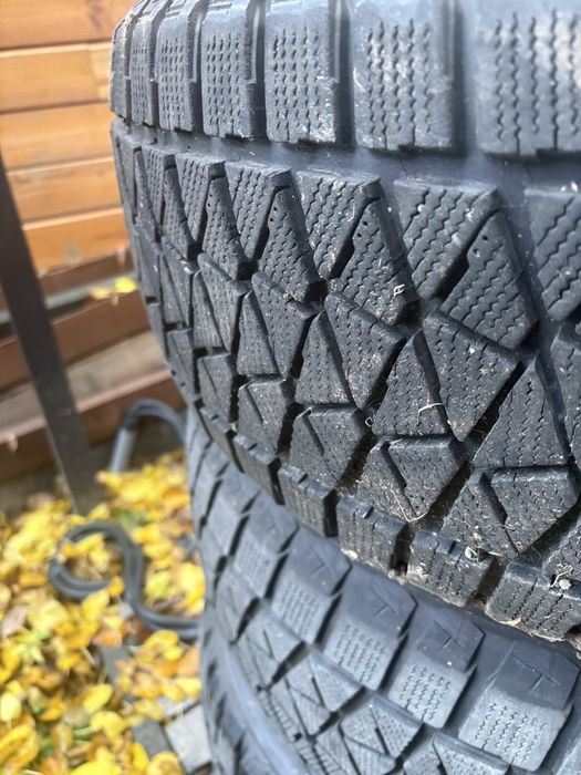 Bridgestone Blizzak 275/55 r20