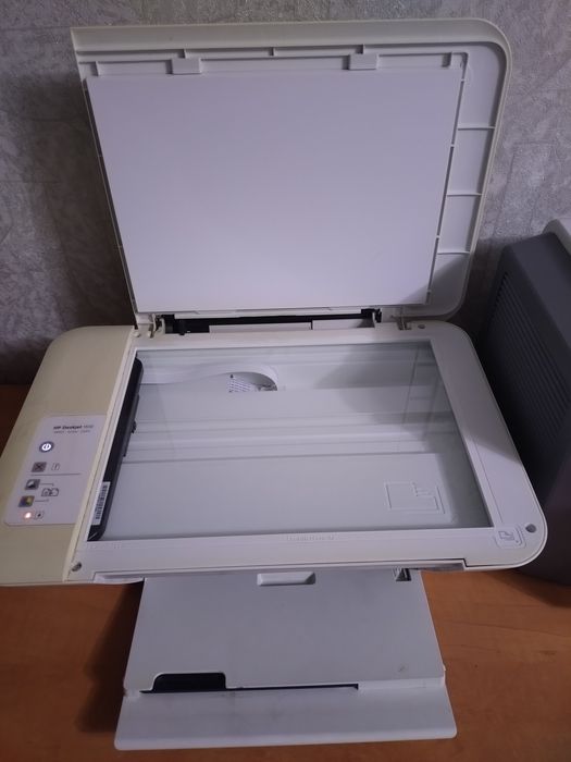 Струйний кольоровий принтер сканер копір 3в1 HP Deskjet 1510