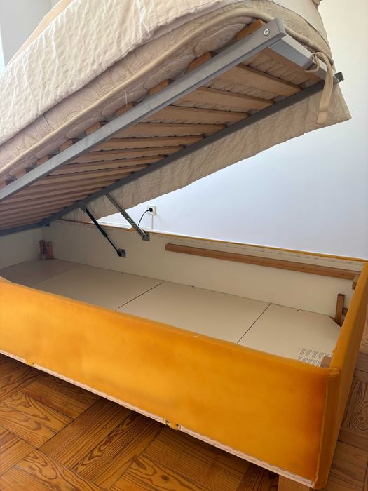Sommier com arrumação IKEA