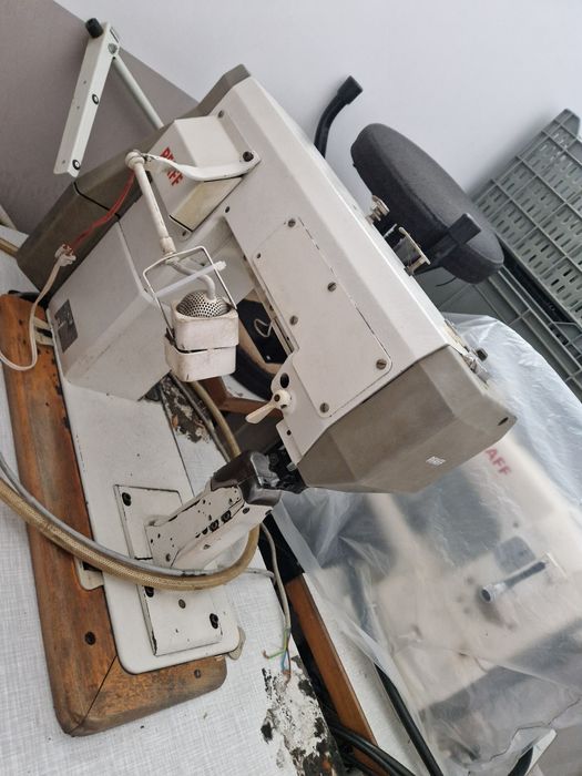 Máquina costura Pfaff