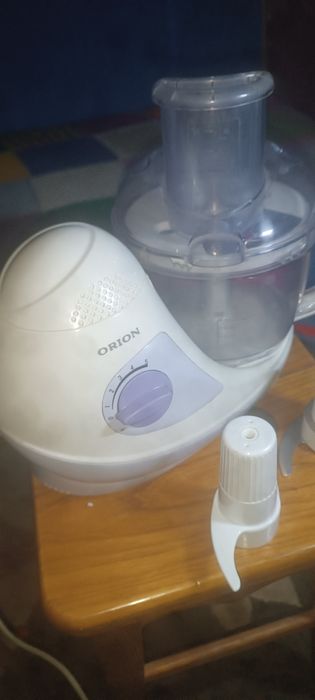 Продам комбайн кухонний в