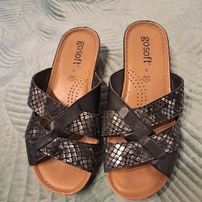 Klapki skorzane damskie