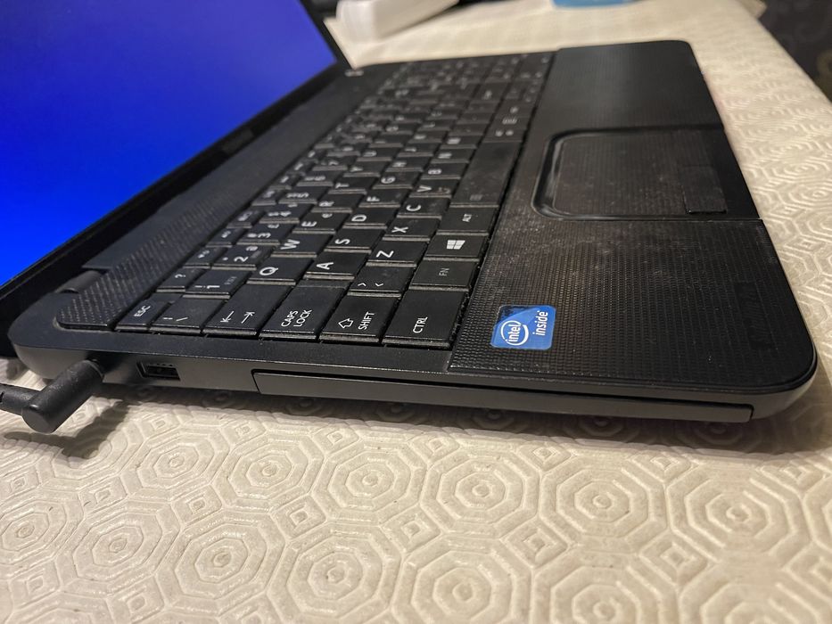 Portatil Toshiba Satellite Pro C850-1C3