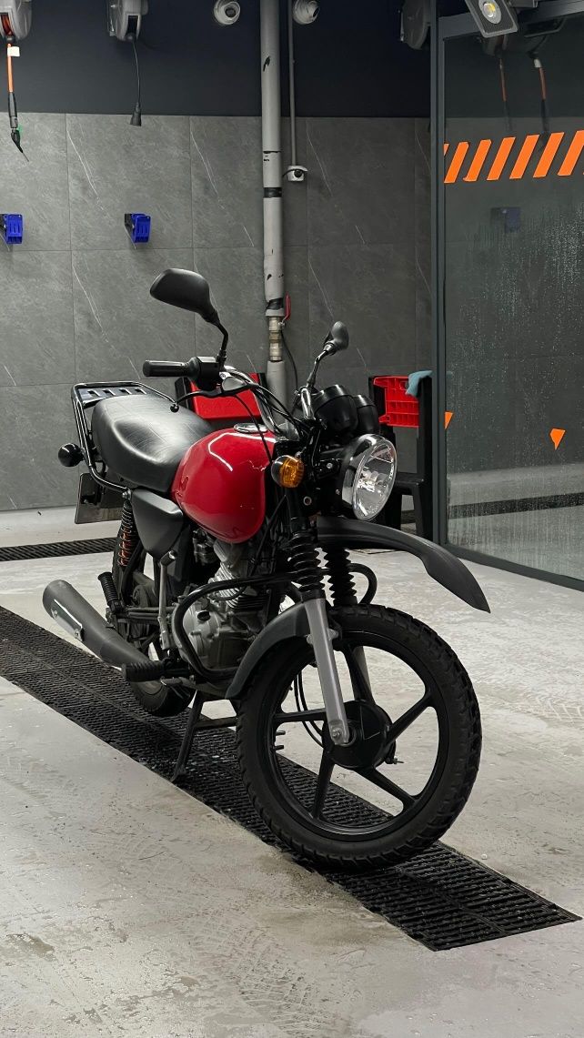 Bajaj Boxer 125 Custom