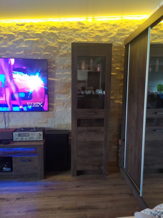 Komoda witryna słupek  jesion ciemny