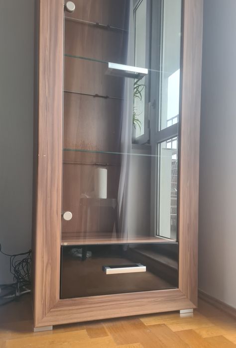 Witryna z podświetleniem BRW