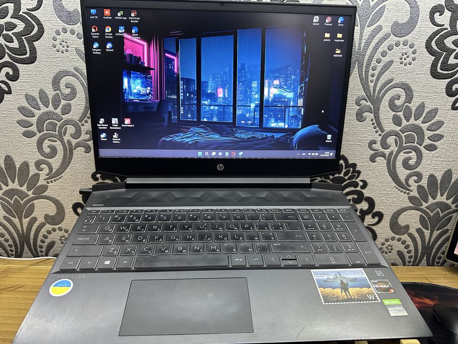 HP Pavilion Gaming 15 — 32 ГБ ОЗП / Ryzen 5 / Gaming