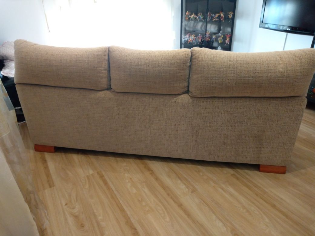Vendo sofá com bancos extensíveis
