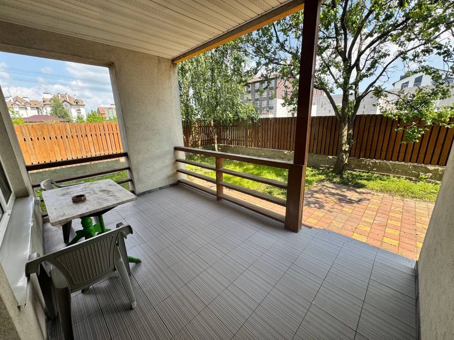 Продам будинок-дуплекс 2 поверховий Святопетрівське.