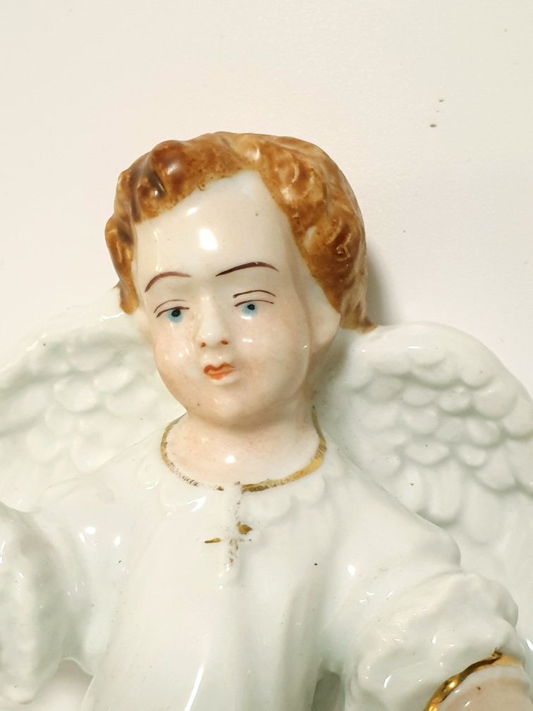 Linda antiga pia de Água Benta  "Cherub" em porcelana