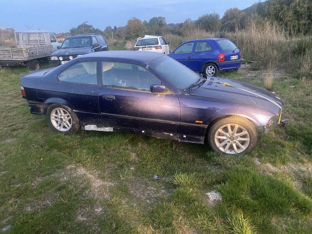 Bmw e36  coupe 323i