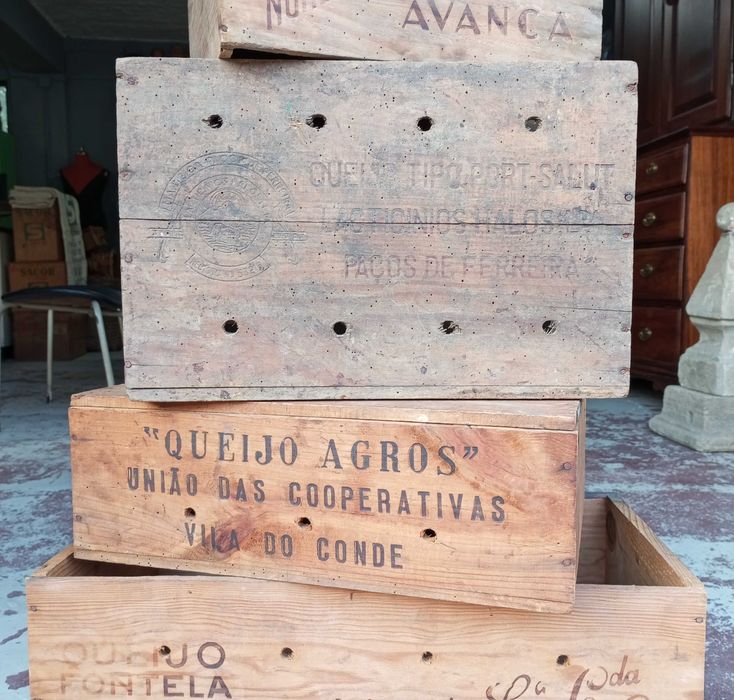 Antigas caixas Queijos Manteiga em madeira