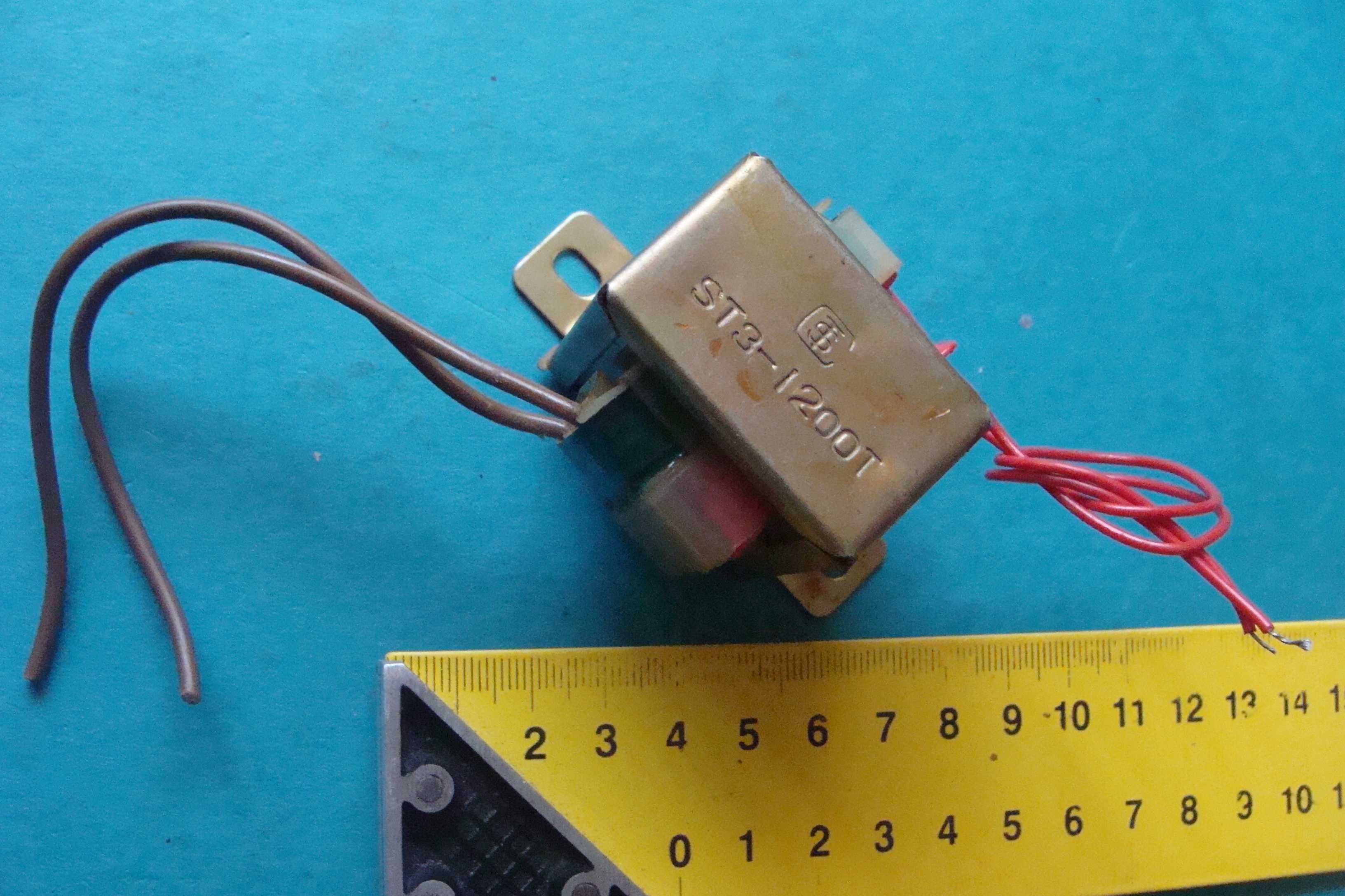 Transformator sieciowy od sprzętu RTV.. 230 / 19-19,5V typ ST3-1200T