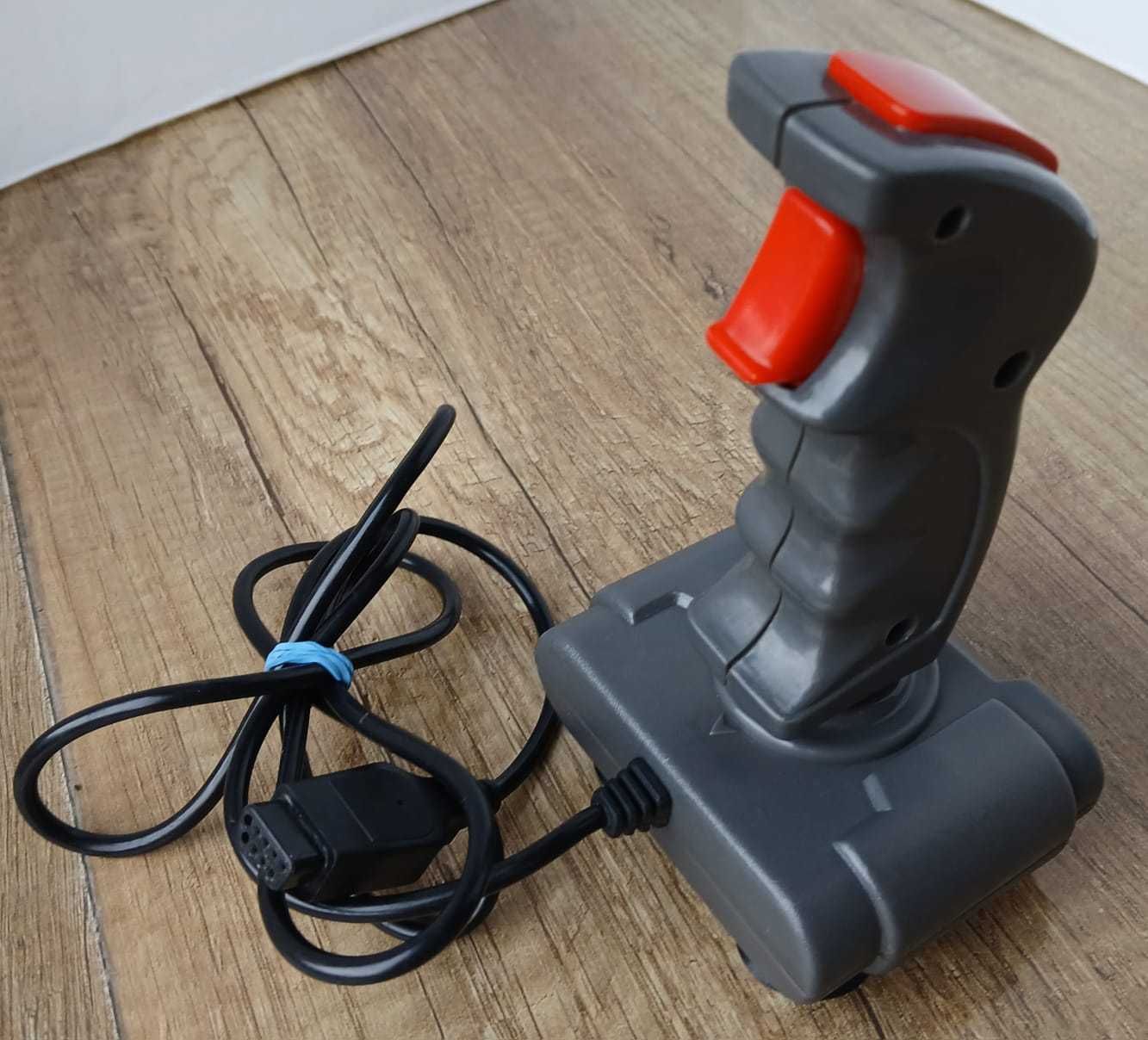 Joystick Amiga Commodore Amiga nr1 DO NAPRAWY