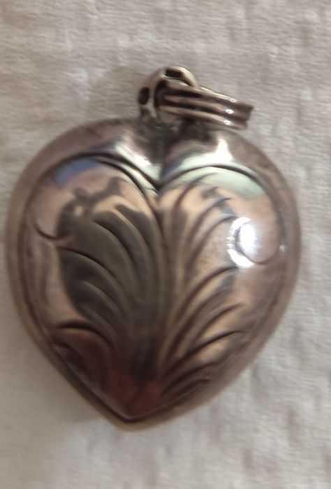 Coração em prata vintage medidas nas fotos