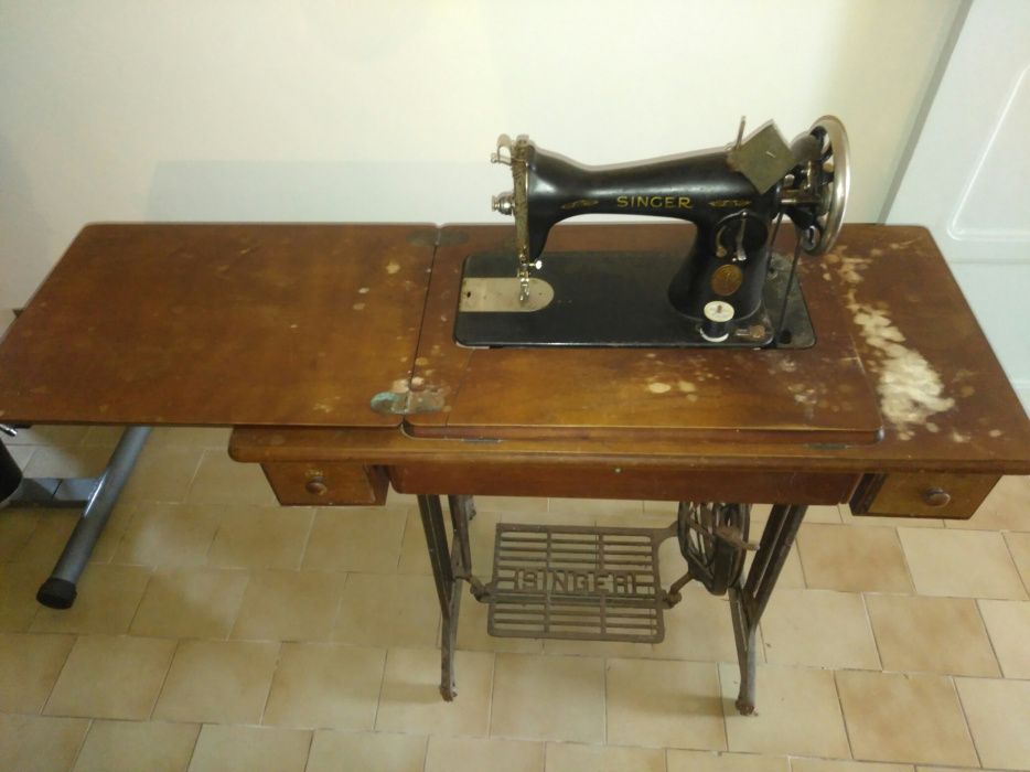 Maquina Costura SINGER Vintage Antiguidade