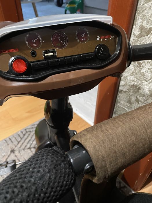 Велосипед з батьківською ручкою TILLY CAYMAN