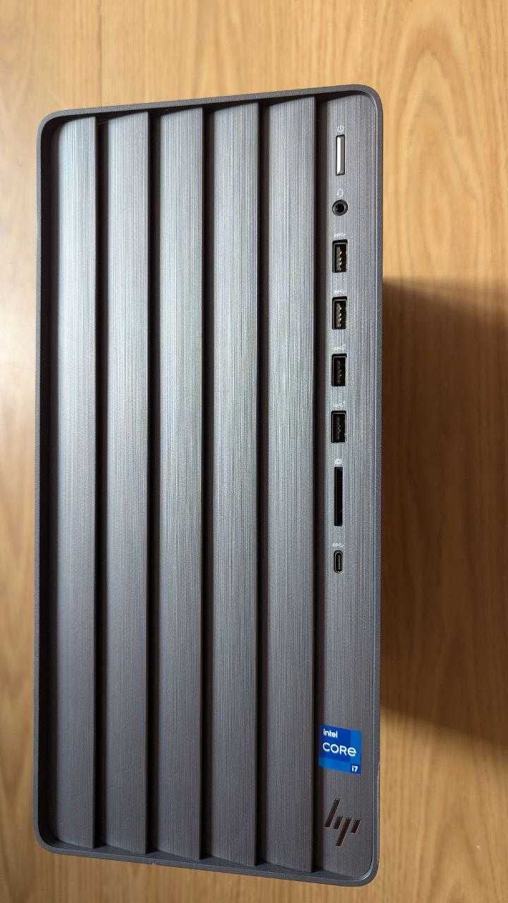 HP Envy Desktop Tower (TE01-5354) i7-14700\16GB DDR4\256GB SSD