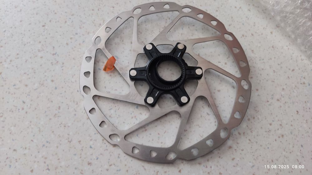 Tarcza hamulca Shimano Deore SM-RT64 180mm Center Lock