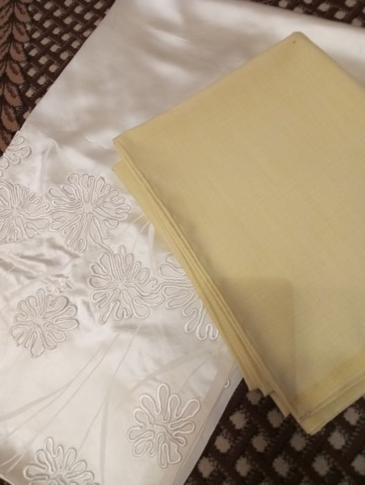 Постільна білизна .Скатертини. рушники