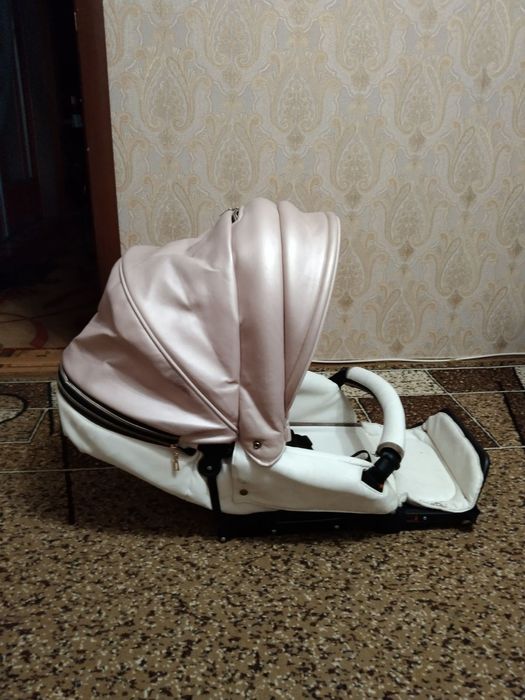 Продам дитячу коляску
