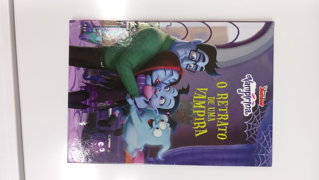 Coleção de Livros Vampirina