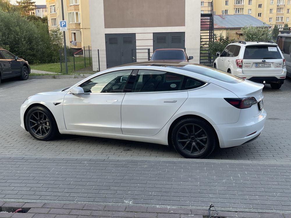 Tesla model 3 Long Range Dual Motor AWD повний привід 75kw