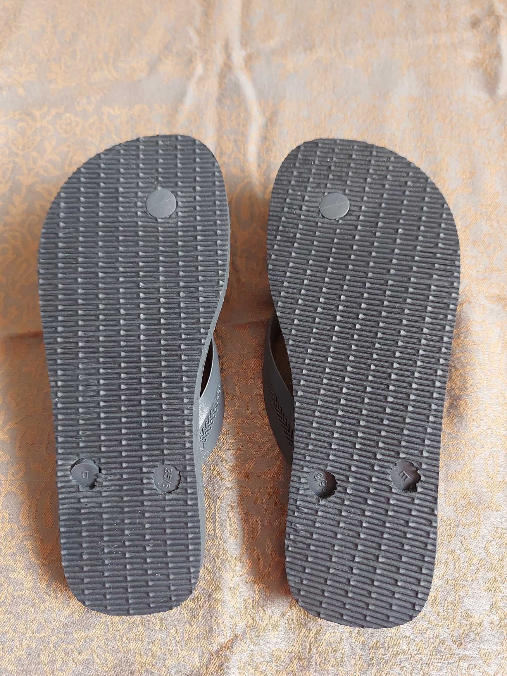 Chinelos Havaianas Batman 37/38 - NOVOS