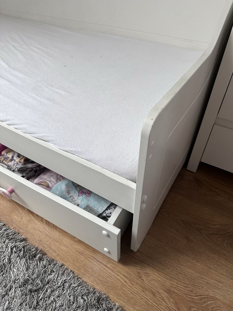 Łóżko dziecięce z szufladą