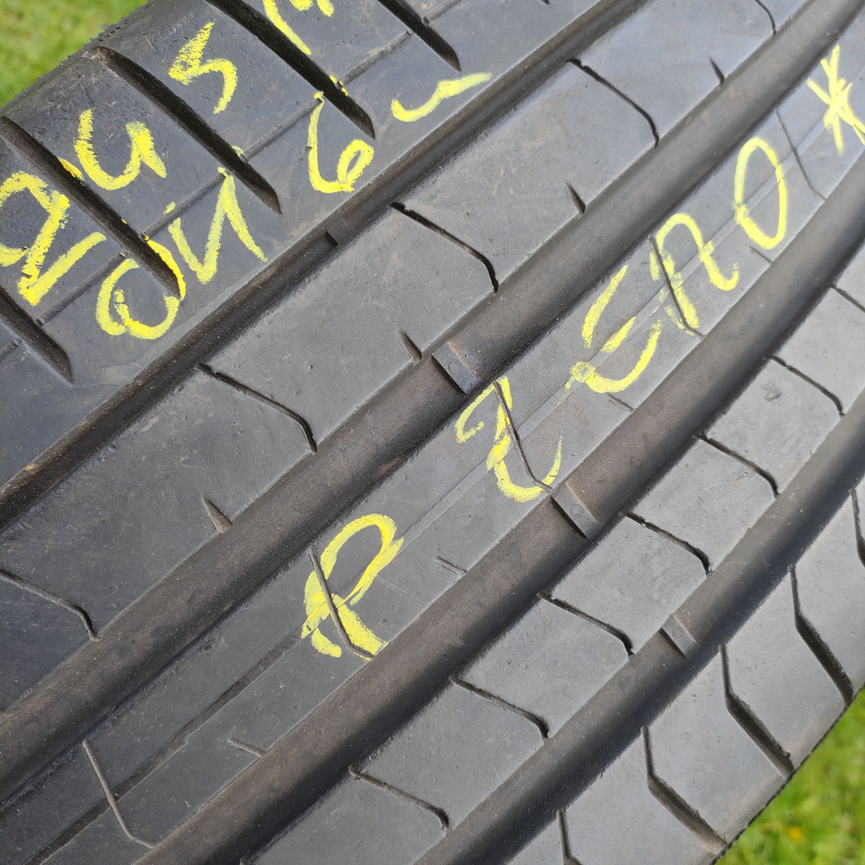 1x Pirelli Pzero * 245/45R19 102Y 1 sztuka letnia