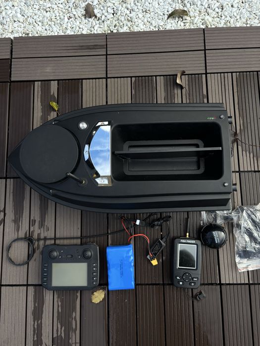 Łódka zanętowa VK030 Gps + Echo jak nowa